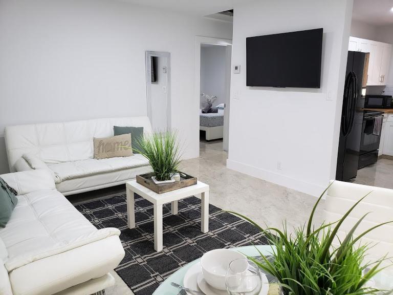Apts With Backyard Near Fort Lauderdale Beach, Nightlife, Cruise Port, Airport エクステリア 写真